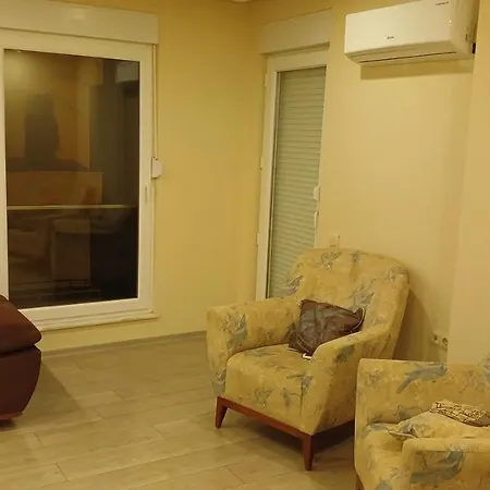 Denize Yakin Apartment Antalya